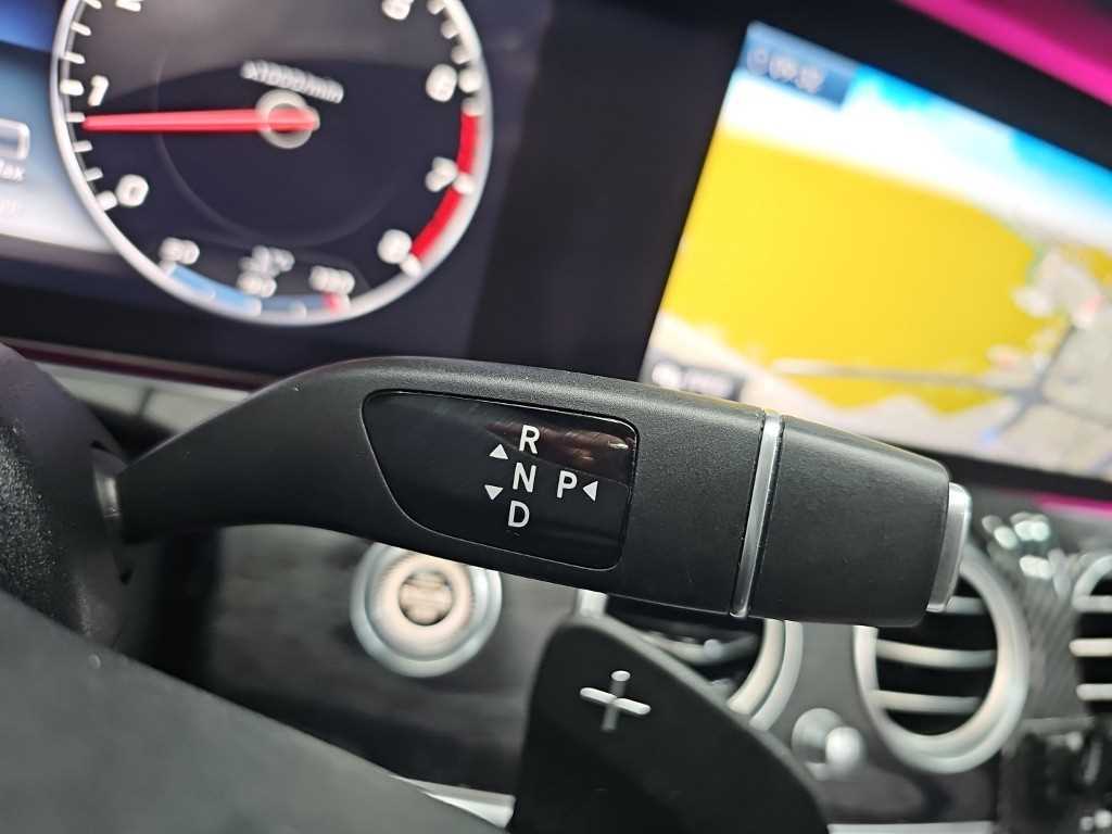 Mercedes-Benz E-Class — photo 08