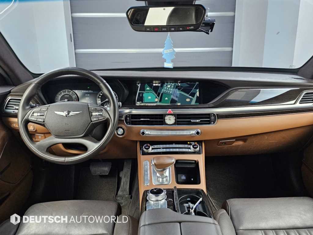 Genesis G90 — photo 07