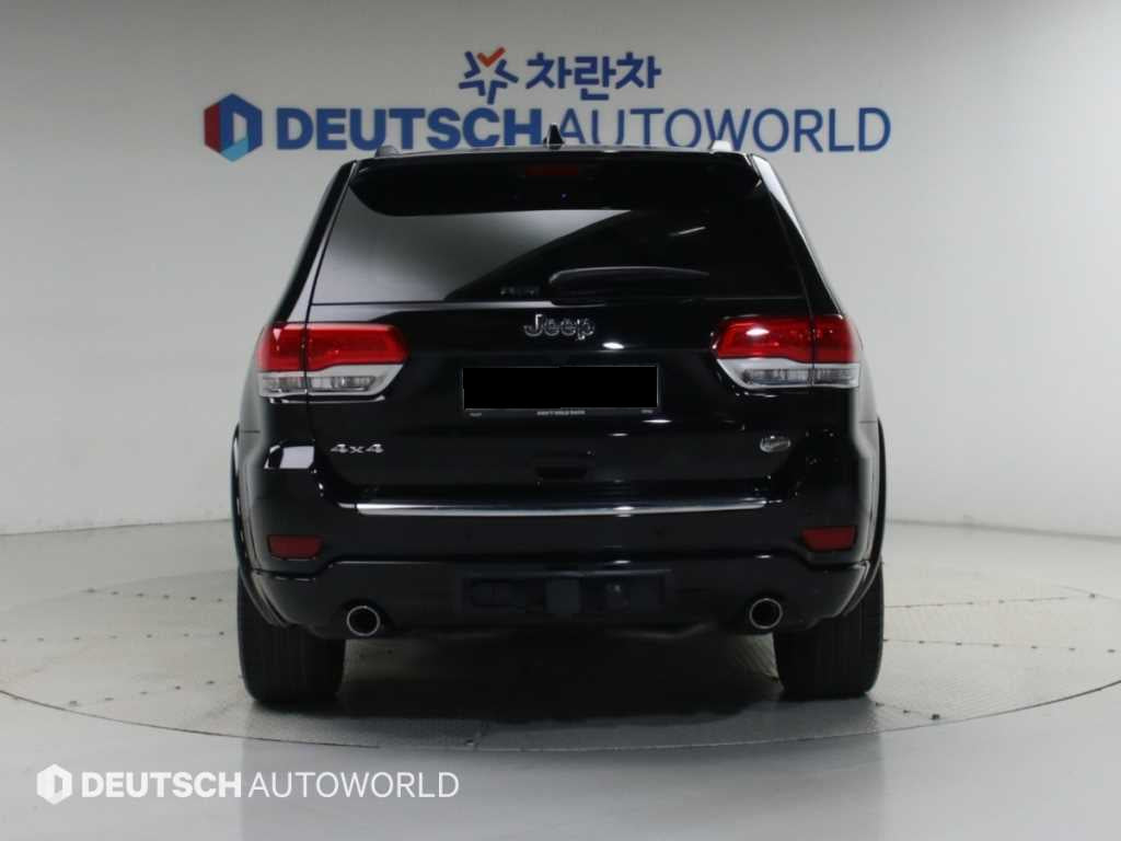 Jeep Cherokee — photo 04