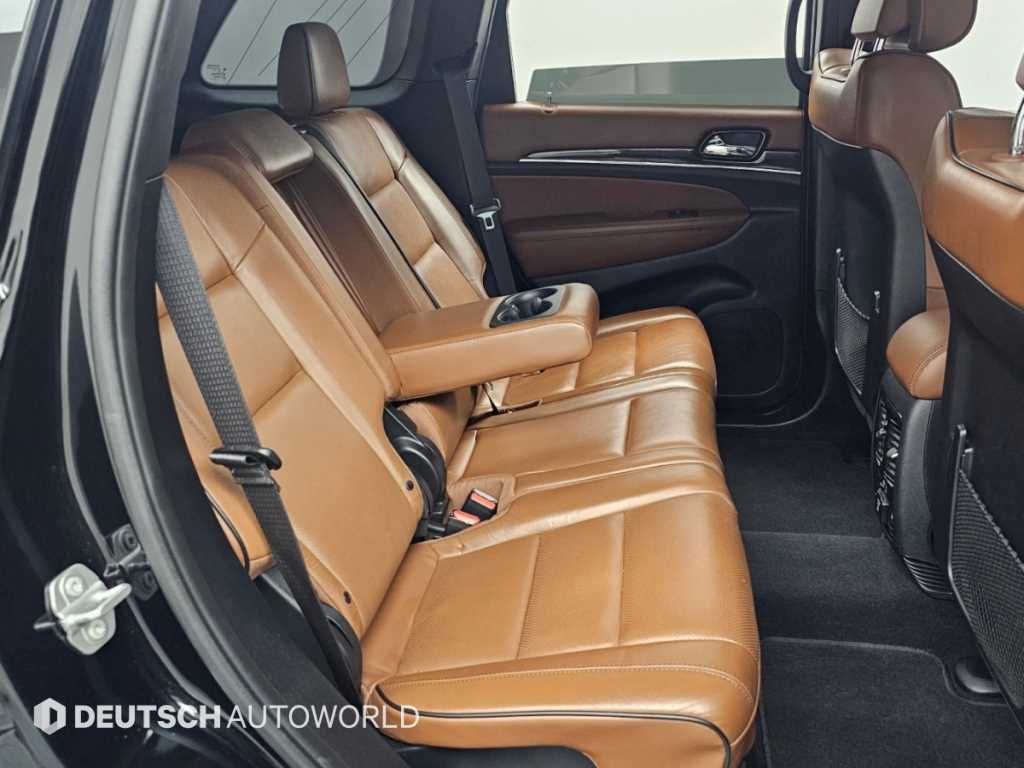 Jeep Cherokee — photo 12