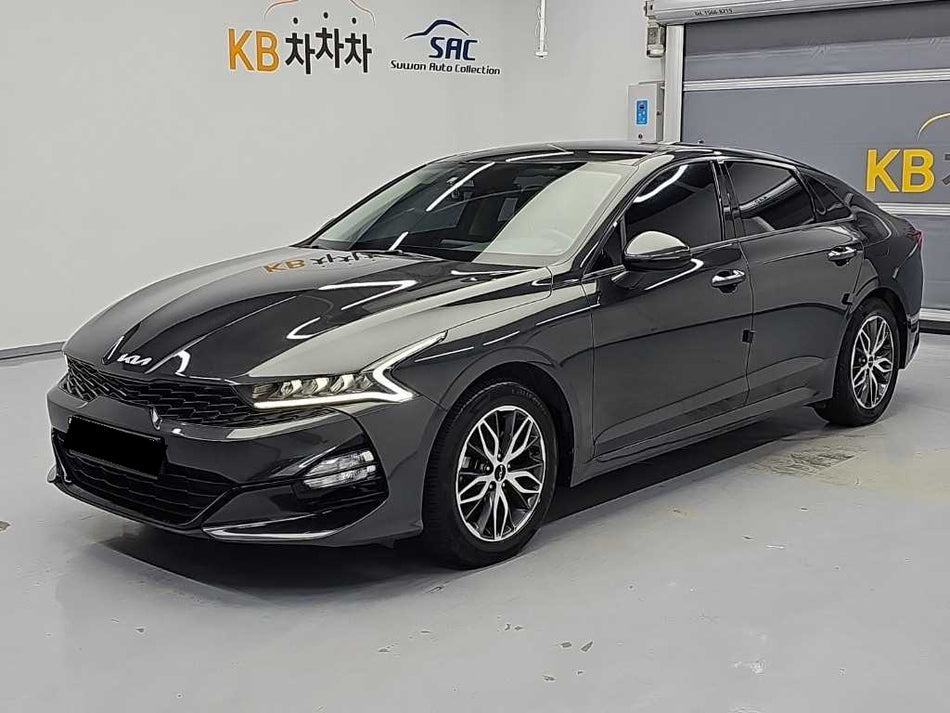 Kia K5 — photo 01