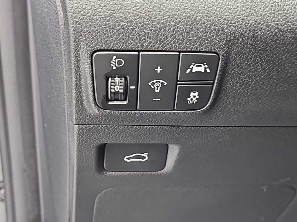 Kia K5 — photo 17