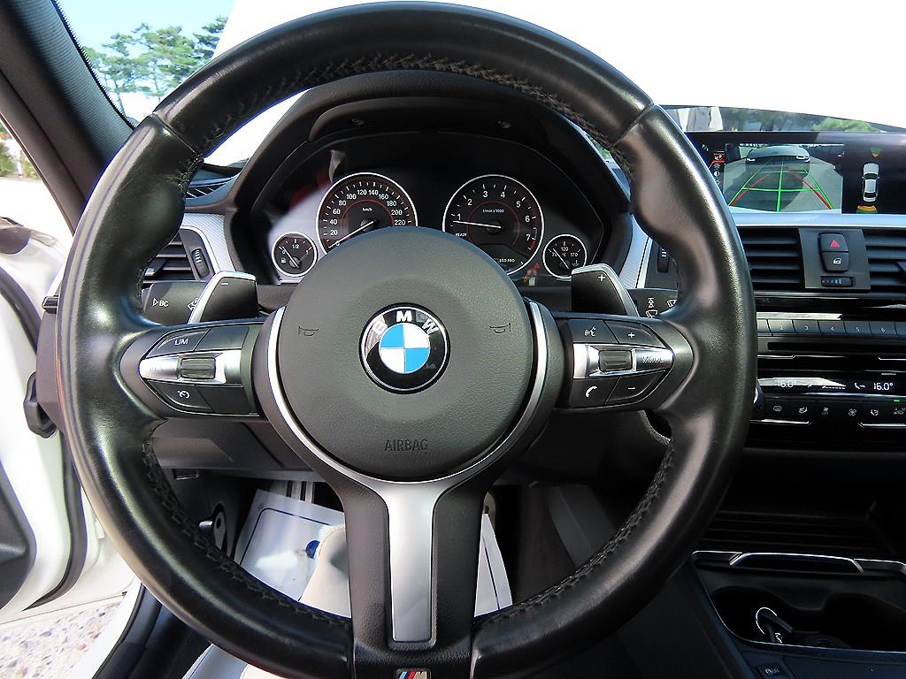 BMW 3-Series — photo 08