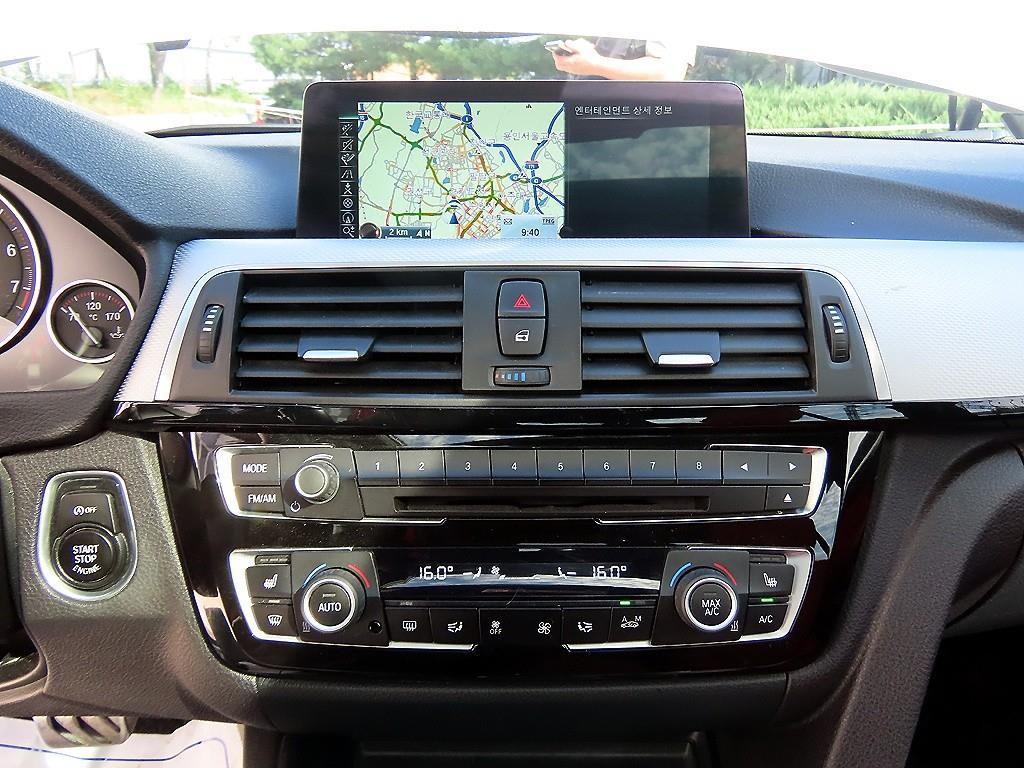BMW 3-Series — photo 13