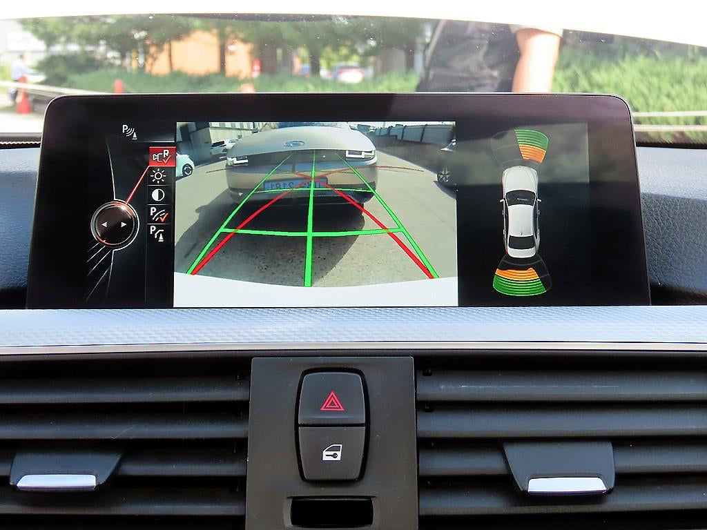 BMW 3-Series — photo 15