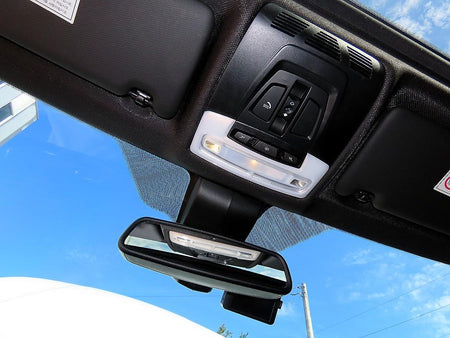 BMW 3-Series — photo 16