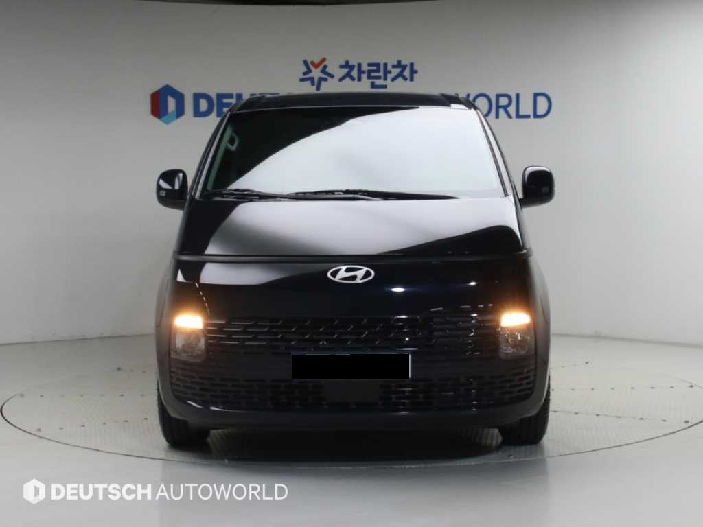 Hyundai Staria — photo 03