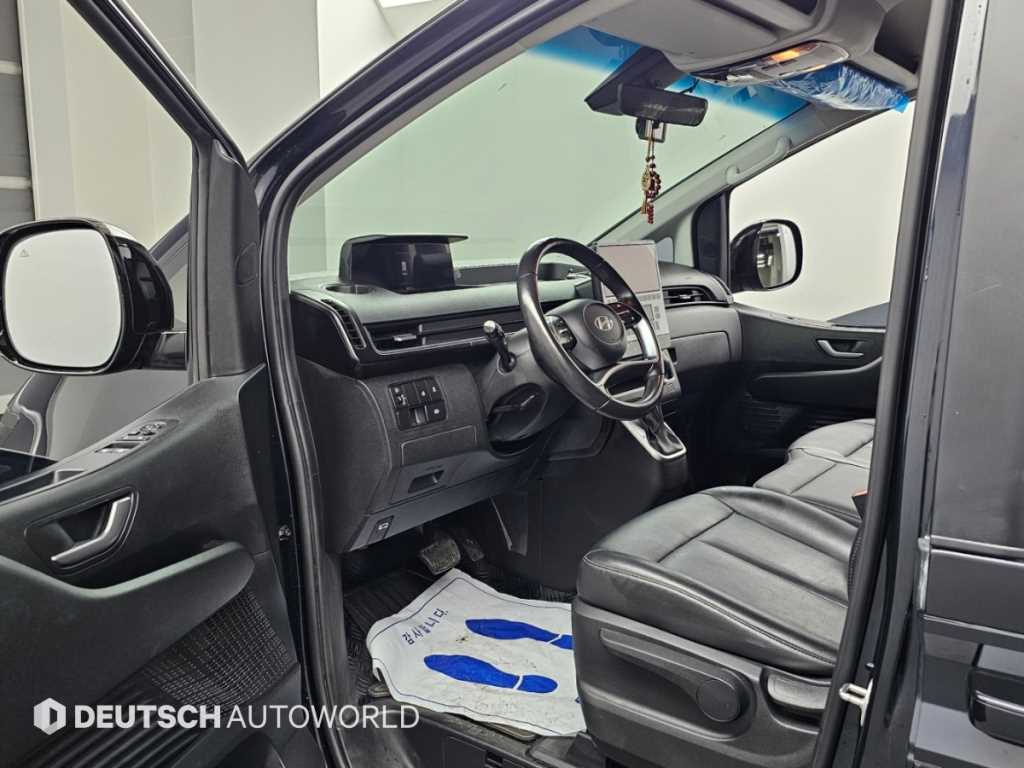 Hyundai Staria — photo 11