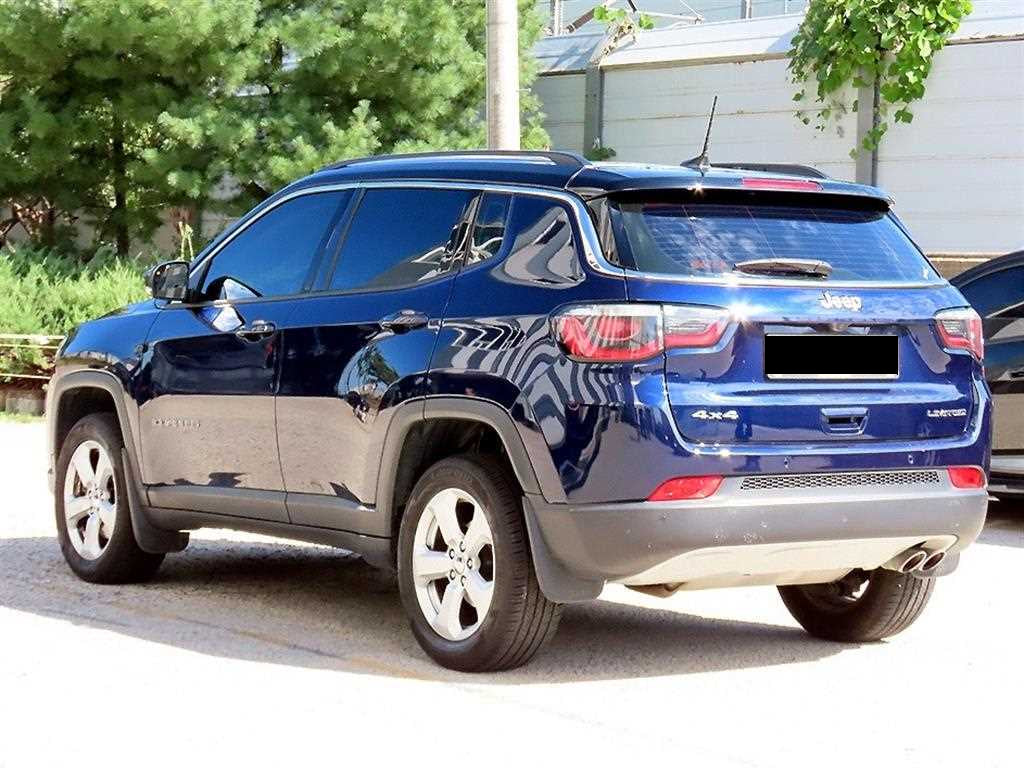 Jeep Compass — photo 03