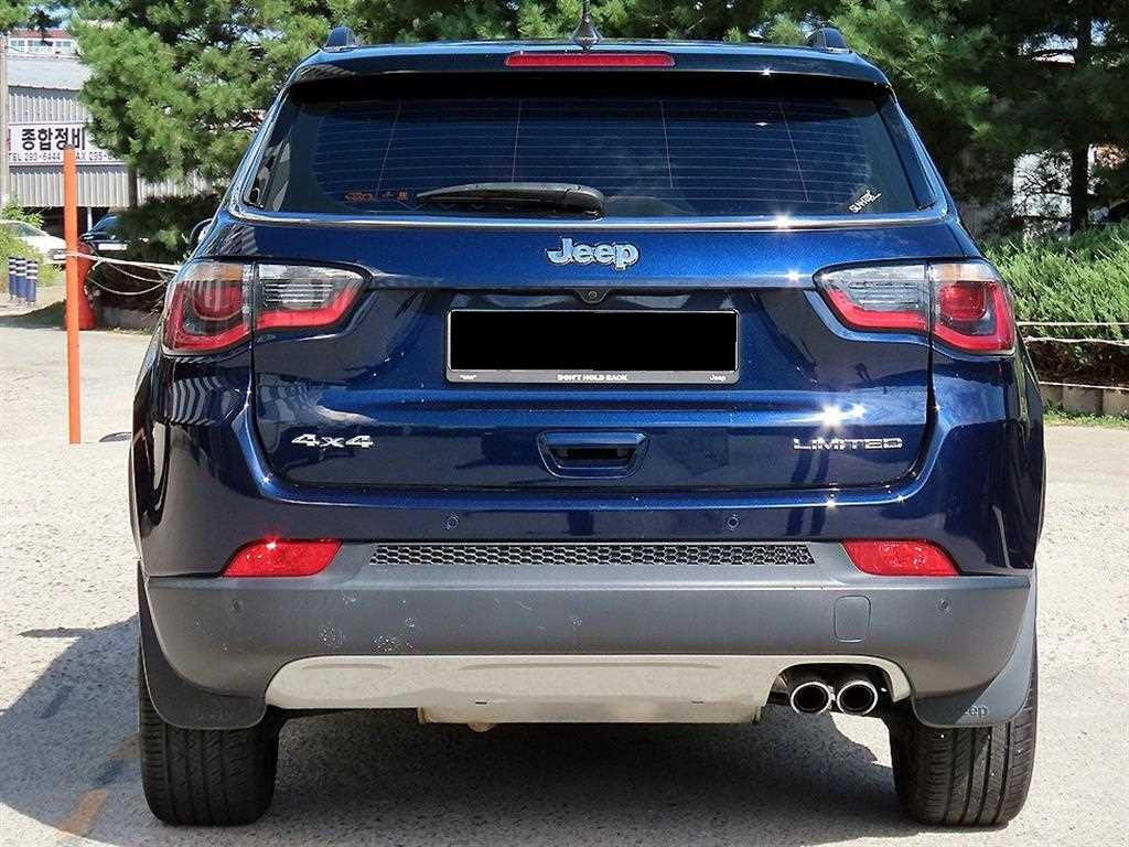 Jeep Compass — photo 04