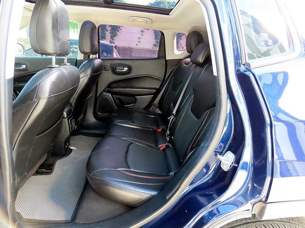 Jeep Compass — photo 06