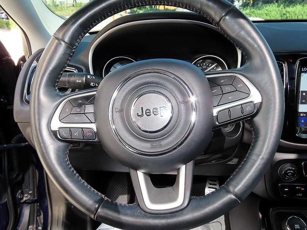 Jeep Compass — photo 08