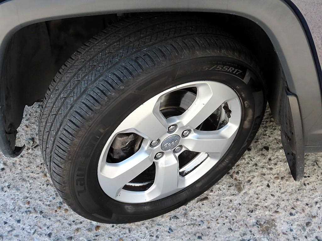 Jeep Compass — photo 20