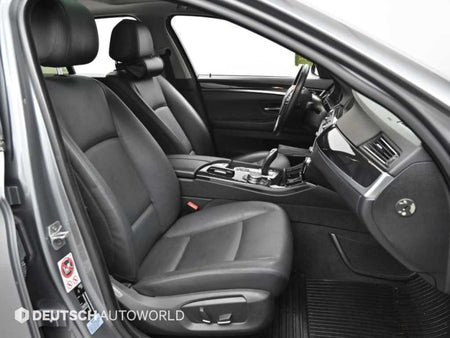 BMW 5-Series — photo 10
