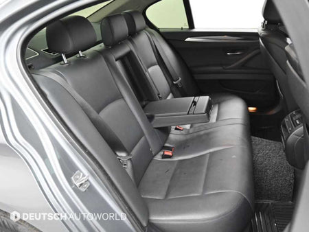 BMW 5-Series — photo 12