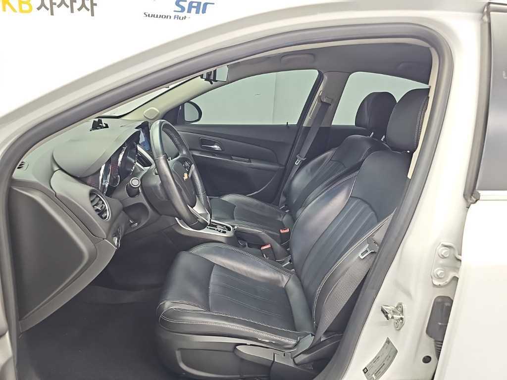 CHEVROLET Cruze — photo 10