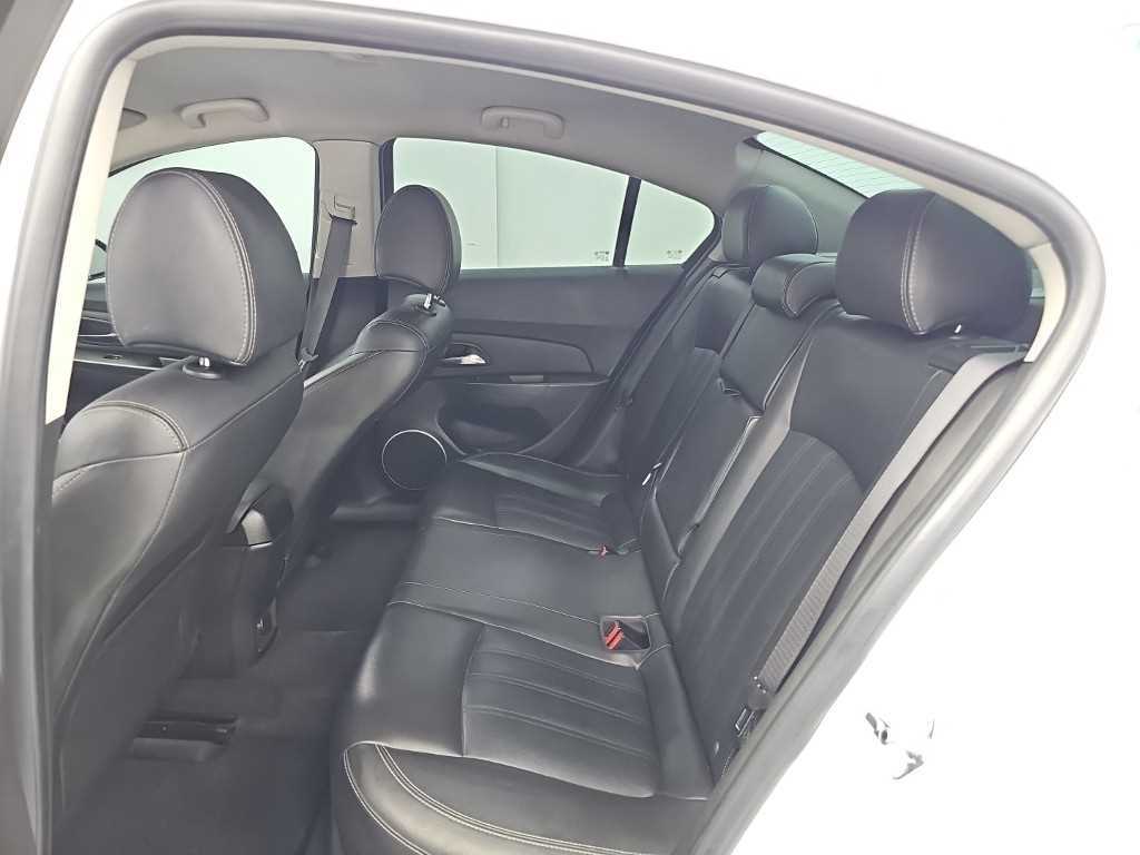 CHEVROLET Cruze — photo 11