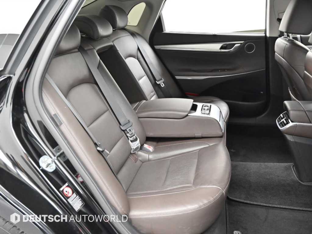Hyundai Grandeur — photo 11