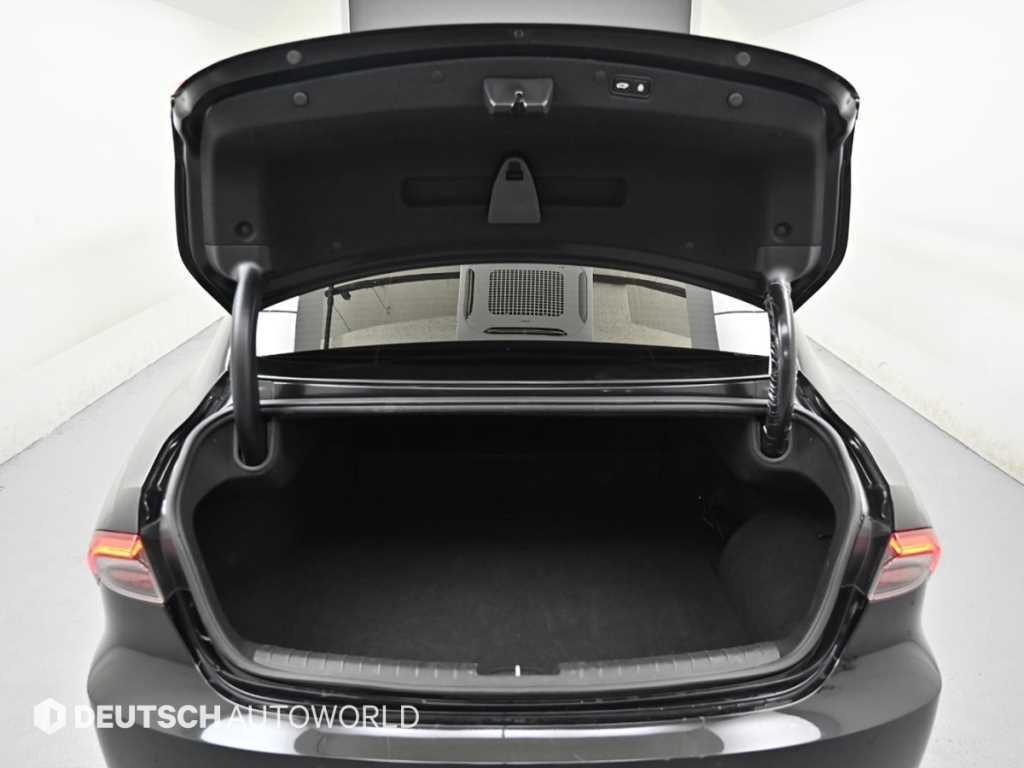 Hyundai Grandeur — photo 19