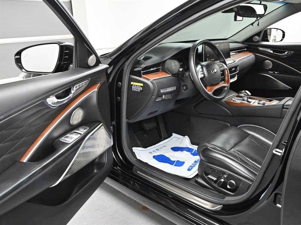 Kia K9 — photo 09