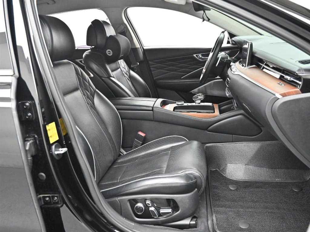 Kia K9 — photo 11