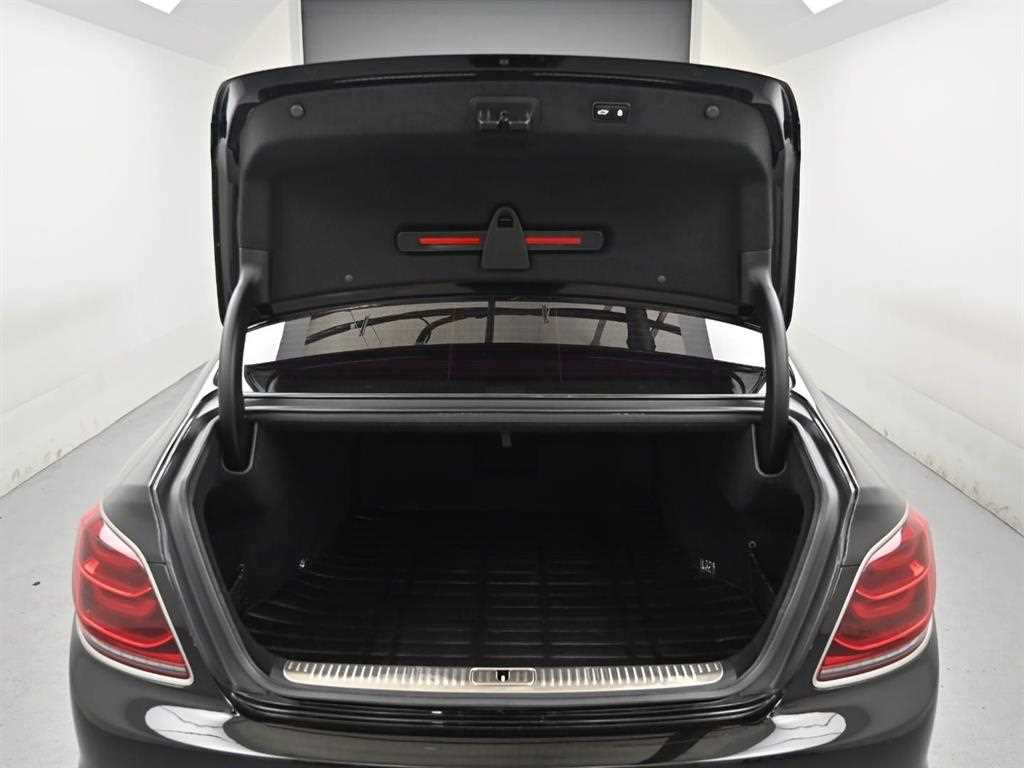 Kia K9 — photo 18