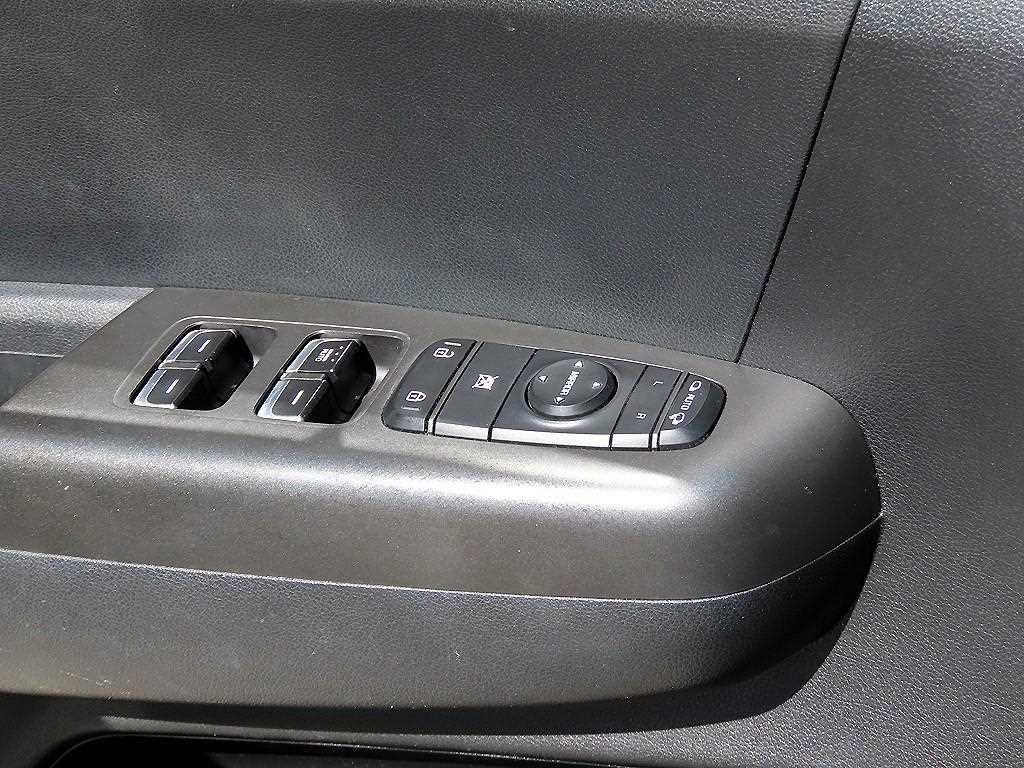 Kia Sportage — photo 11