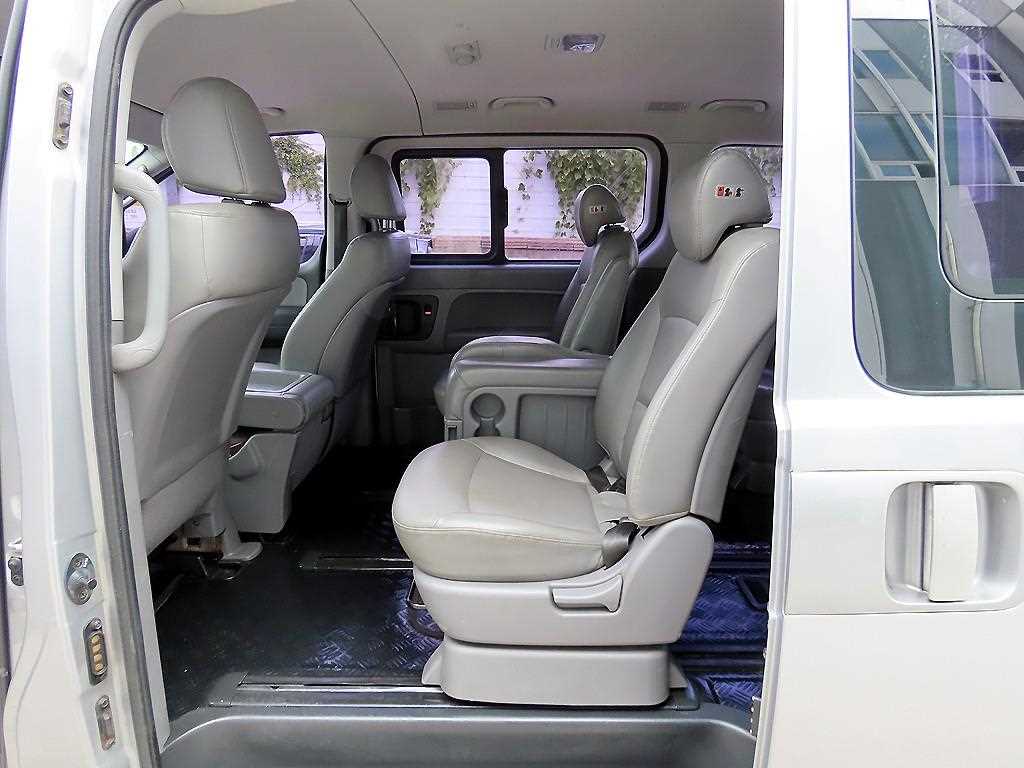 Hyundai Starex — photo 06