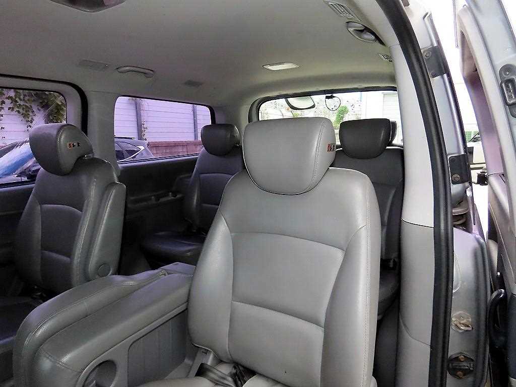 Hyundai Starex — photo 07