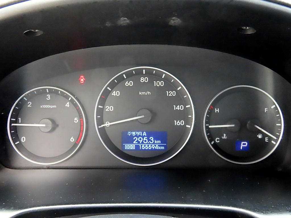 Hyundai Starex — photo 10
