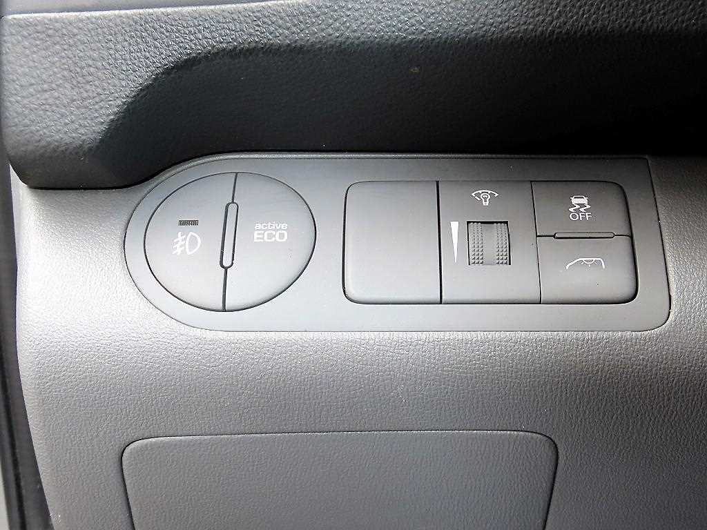 Hyundai Starex — photo 13