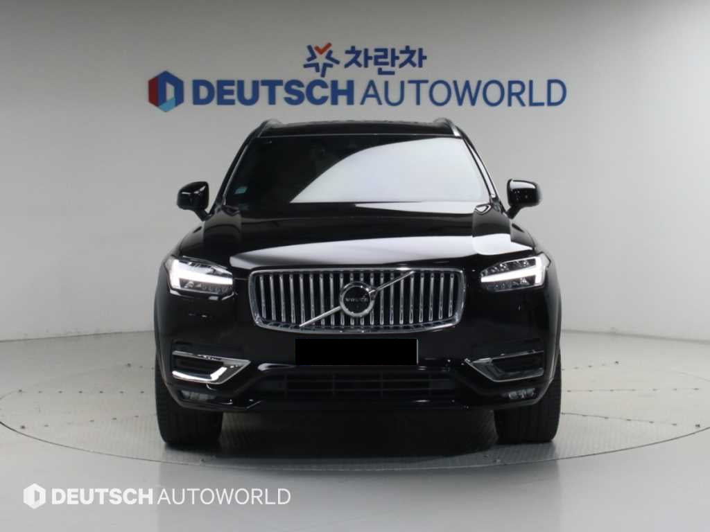 Volvo XC90 — photo 03