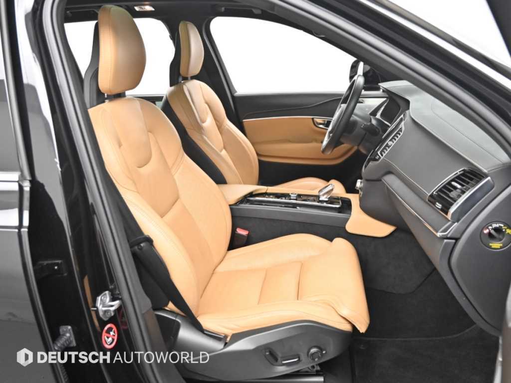Volvo XC90 — photo 10