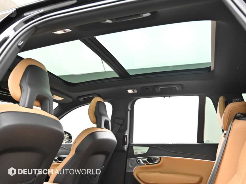 Volvo XC90 — photo 18