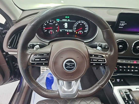 Kia Stinger — photo 09