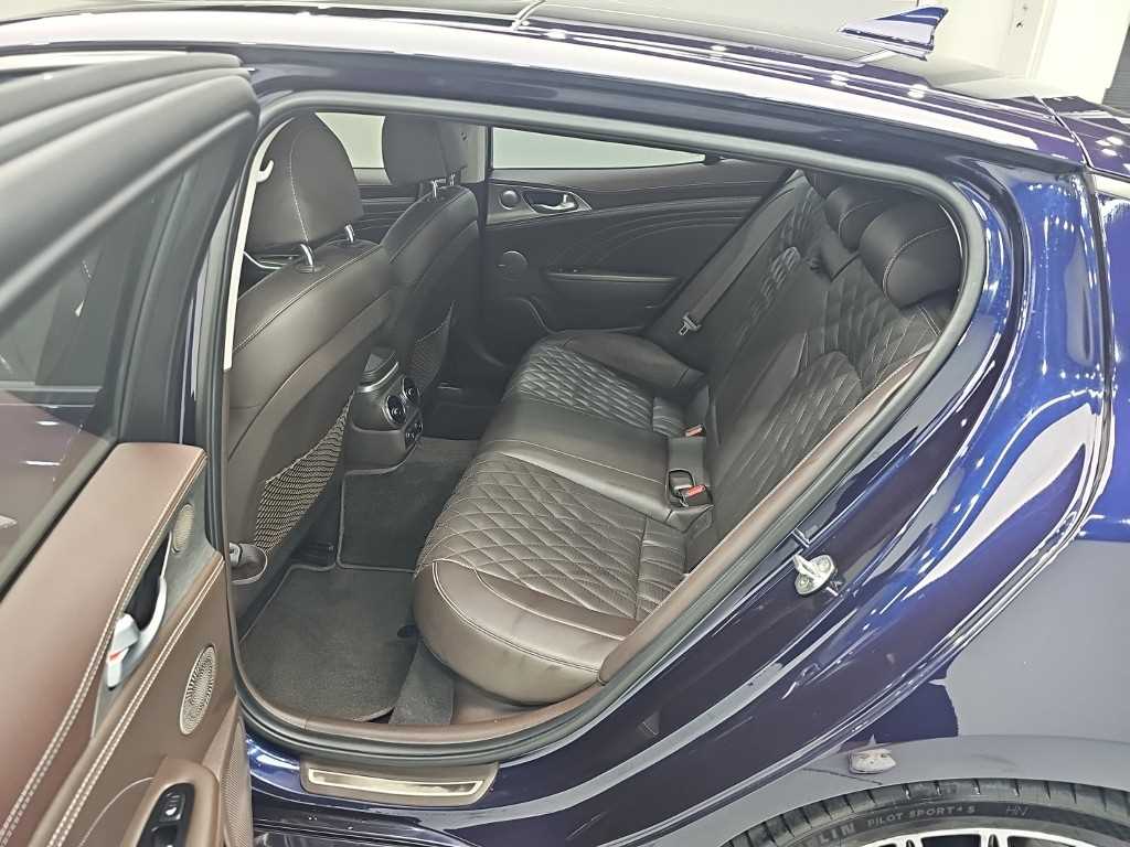 Kia Stinger — photo 12