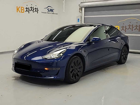 Tesla Model 3 — photo 01