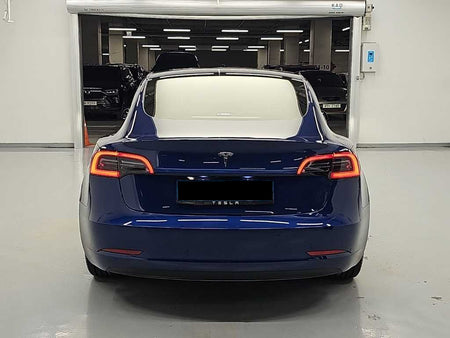 Tesla Model 3 — photo 03