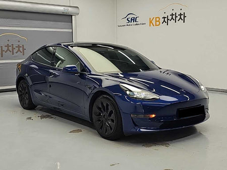 Tesla Model 3 — photo 04
