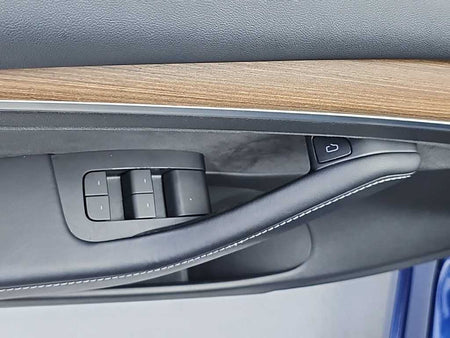 Tesla Model 3 — photo 19