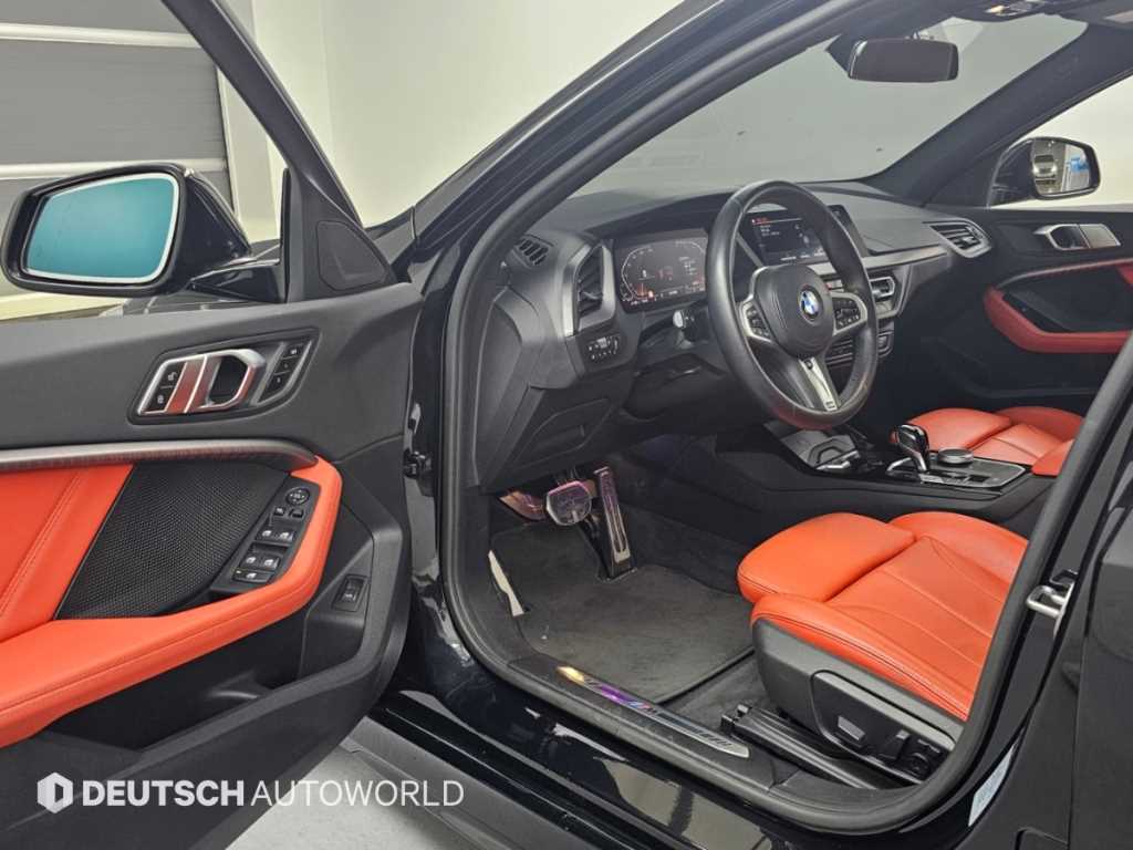 BMW 1-Series — photo 11