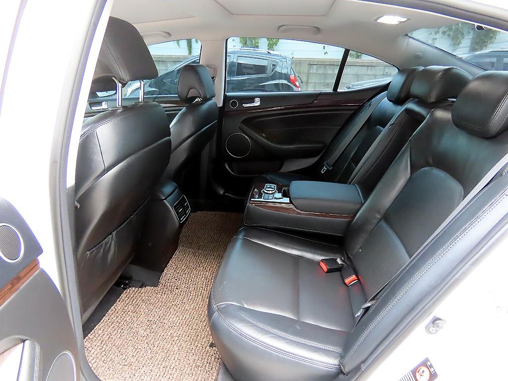 Kia K7 — photo 06