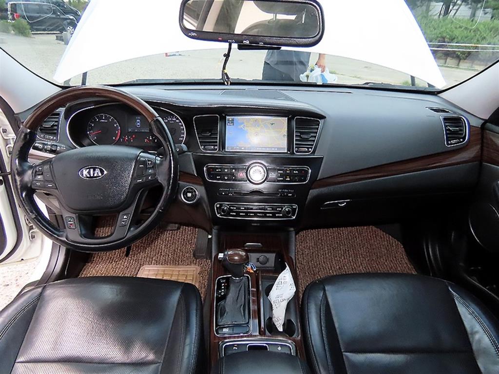 Kia K7 — photo 07