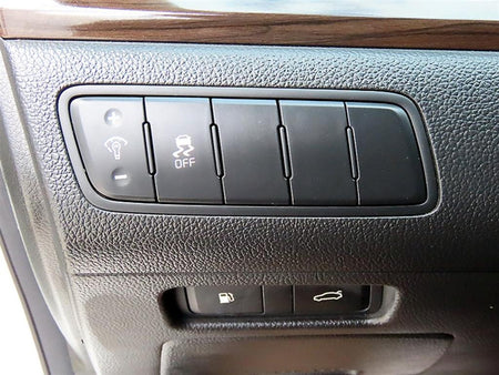 Kia K7 — photo 12