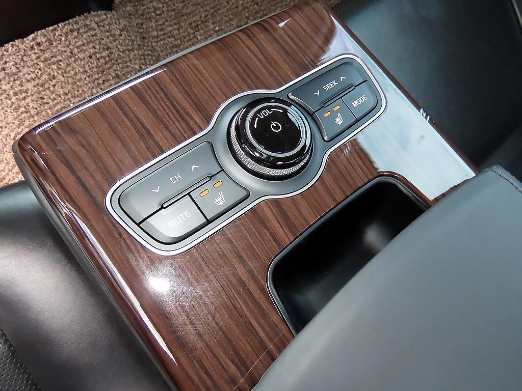 Kia K7 — photo 17