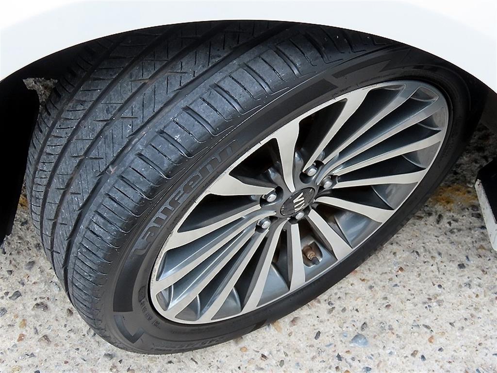 Kia K7 — photo 20