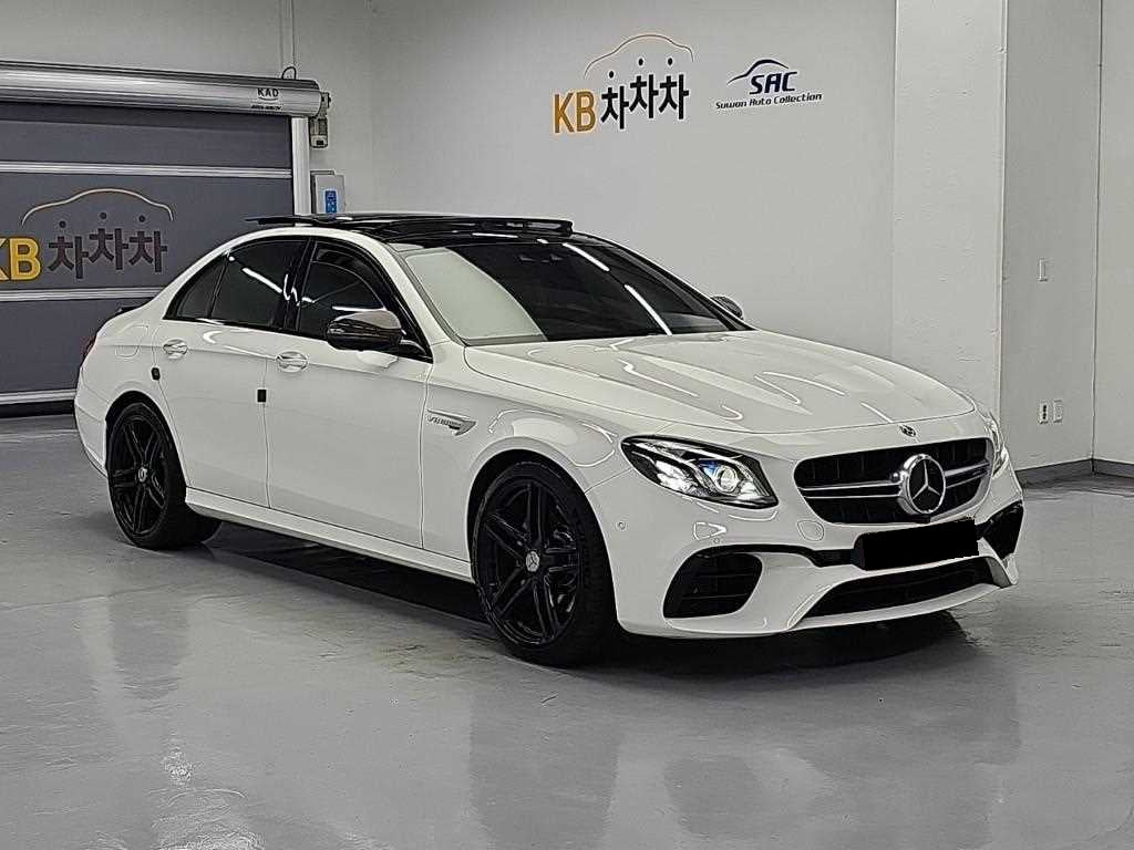Mercedes-Benz E-Class — photo 03