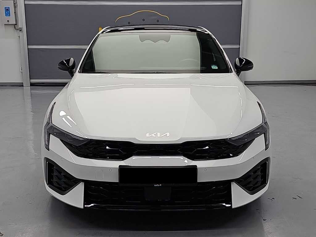 Kia K5 — photo 02