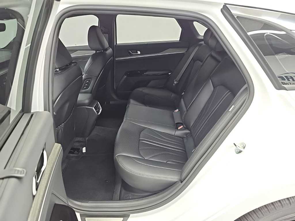 Kia K5 — photo 12