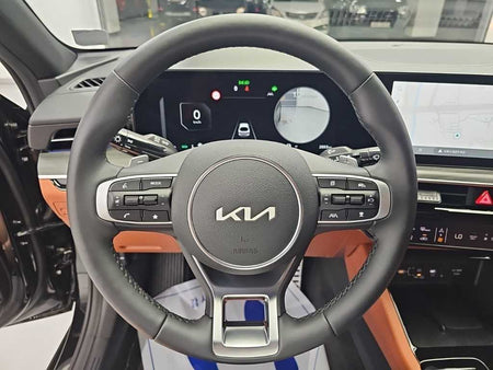 Kia K5 — photo 09